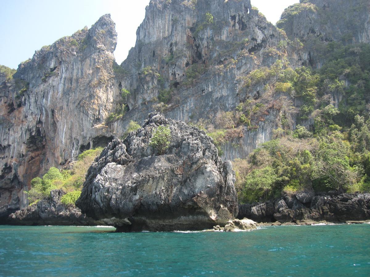 ピピ シー アンド ヒル リゾート ピピ島 エクステリア 写真